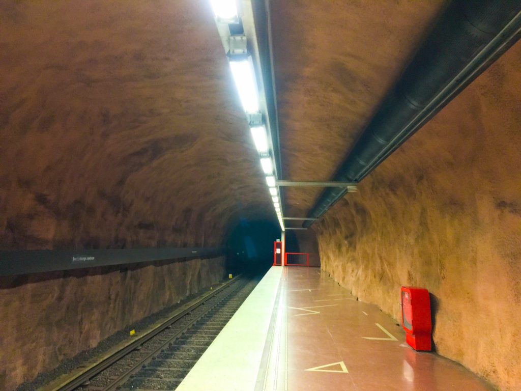 Stockholm Metro ( ストックホルムメトロ ) Sundbybergs centrum metro station