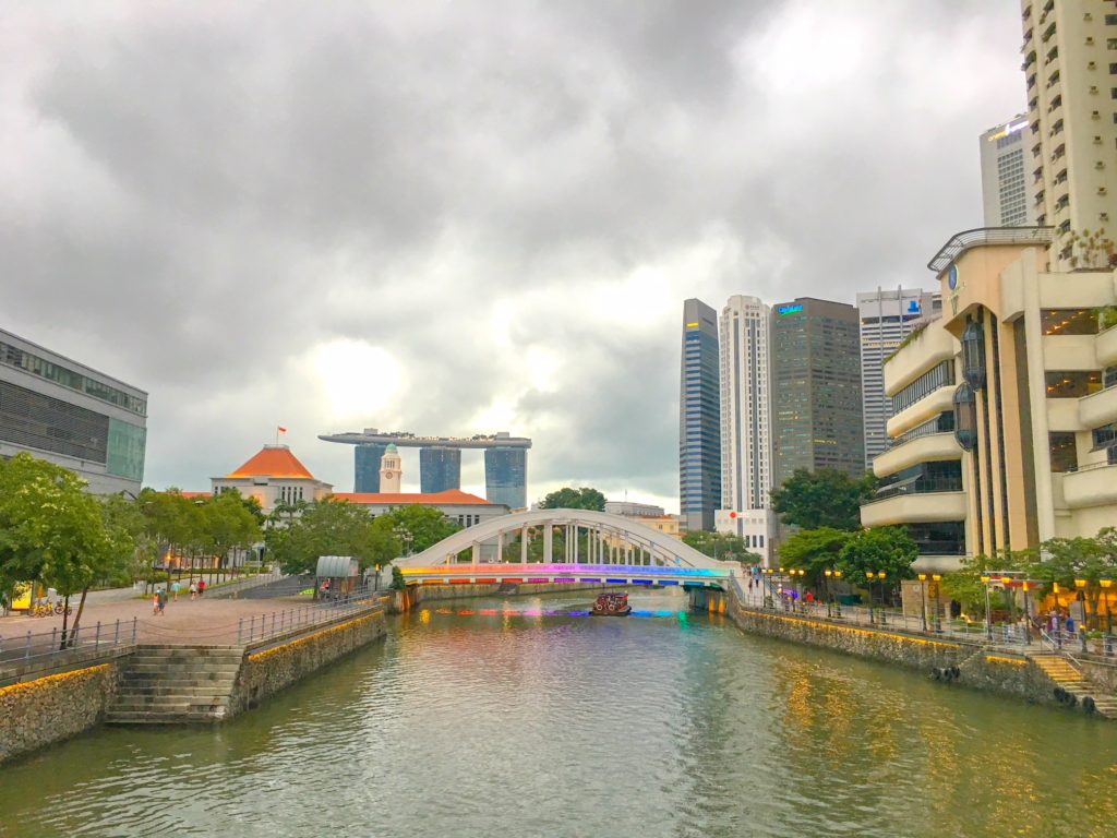 Singapore ( シンガポール ): クラーク・キー ( CLARKE QUAY )
